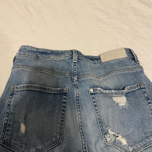 Jeans - Picture 2 of 3